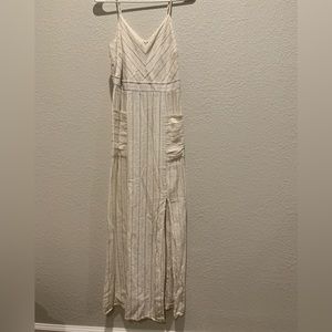 Monteau Maxi dress with pockets and slit